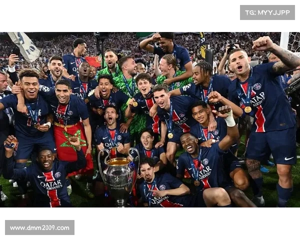 巴黎圣日耳曼球迷热情沸腾看台反应成比赛最大亮点